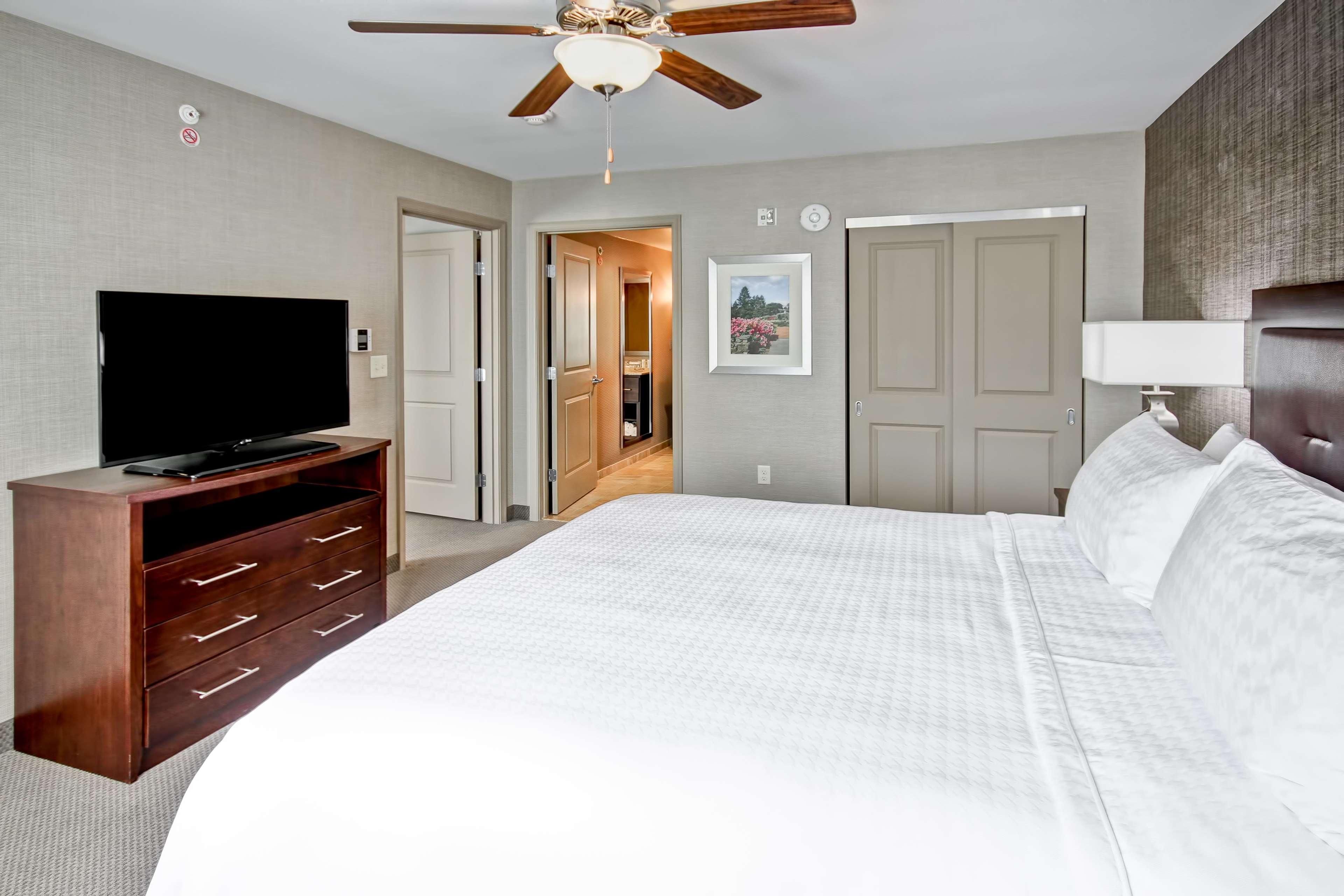 Homewood Suites By Hilton Bridgewater/Branchburg Екстер'єр фото